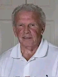 💔 THE ENTIRE LEEDS COMMUNITY STANDS BEHIND JOHNNY GILES ⚪💙 LEEDS — In an emotional moment of unity, the Leeds United community has reaffirmed its unwavering support for one of its greatest ever icons. Johnny Giles, the legendary midfielder whose name is synonymous with skill, leadership, and the golden era at Elland Road, is currently…